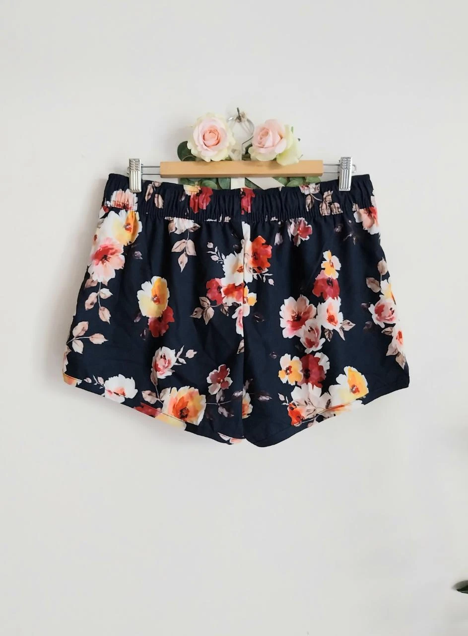Bañador azul marino con flores talla elástica C&A Talla 40 – photo 5